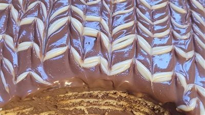 كيكة الشوكولاتة البارده بدون بيض بدون طحين ولافرن