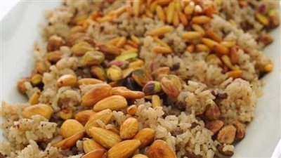 أرز باللحــــــم المفــــــــروم والمكســـــــــرات