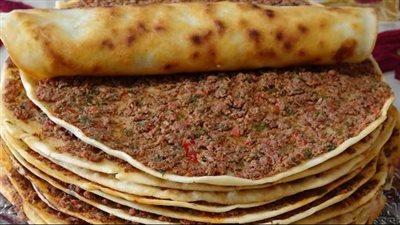لحم بعجين من دون فرن بالمقلاية وبعجينة العشر دقائق