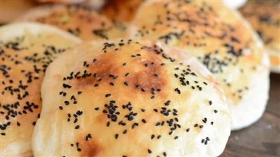طريقة تحضير عيش الطاسة السريع